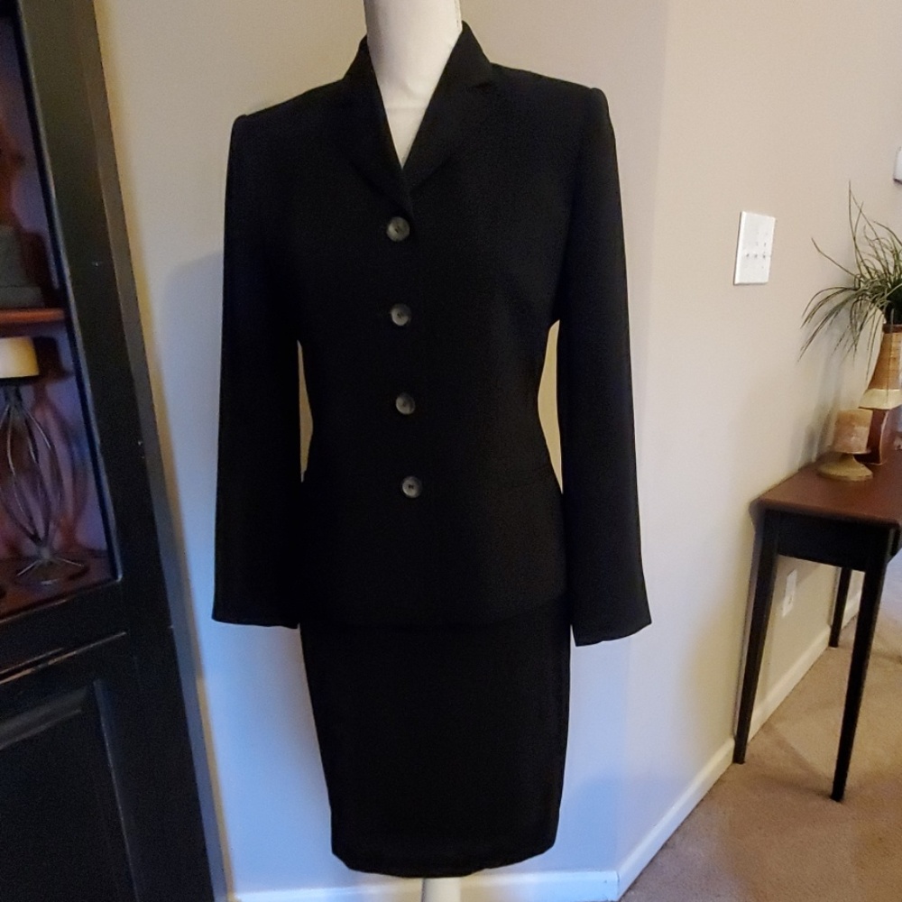 Suit